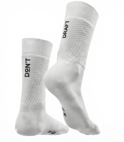 chaussettes de cyclisme et running blanches brodées don't draft